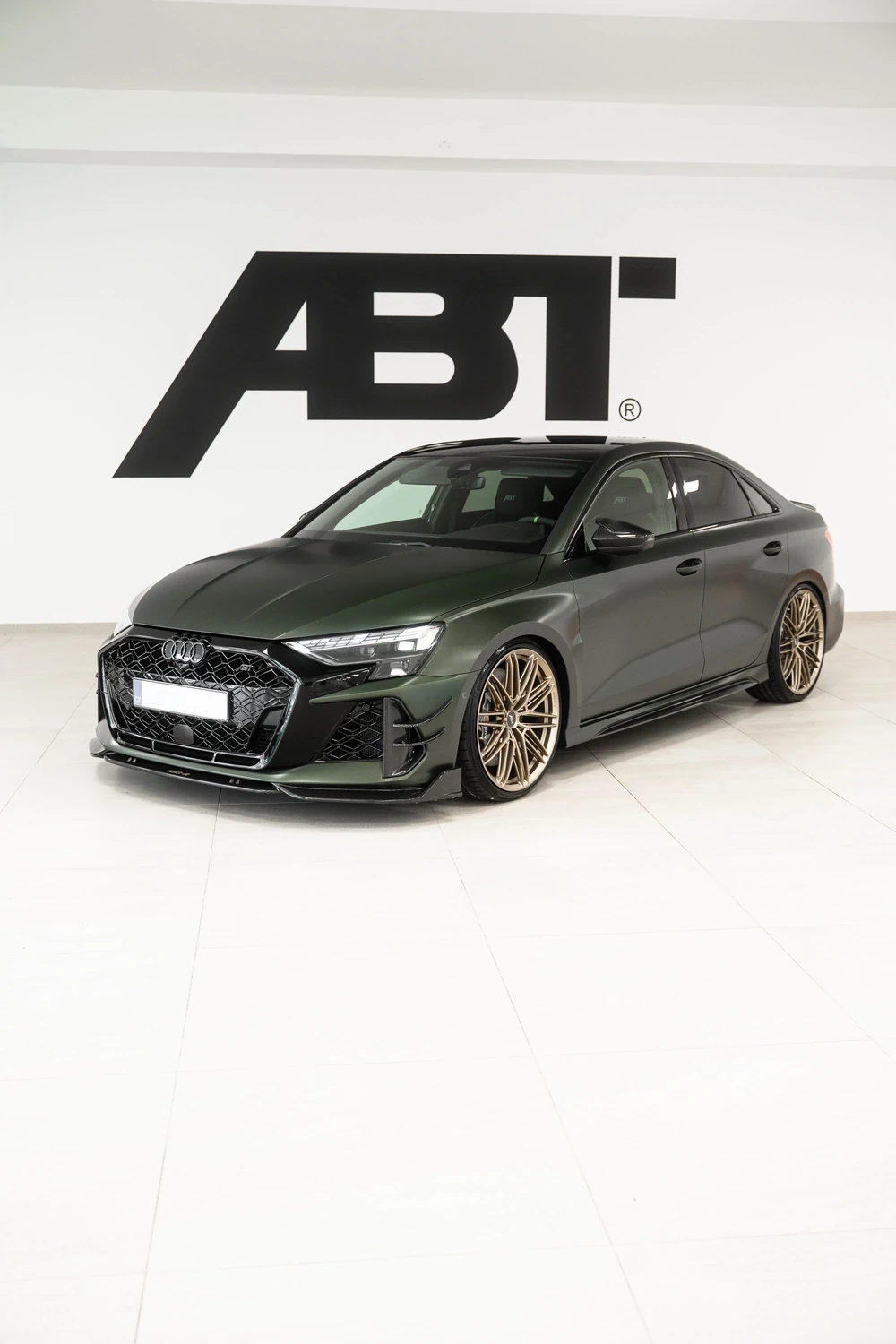 ABT audi RS3-R tuning v IAMWORK
