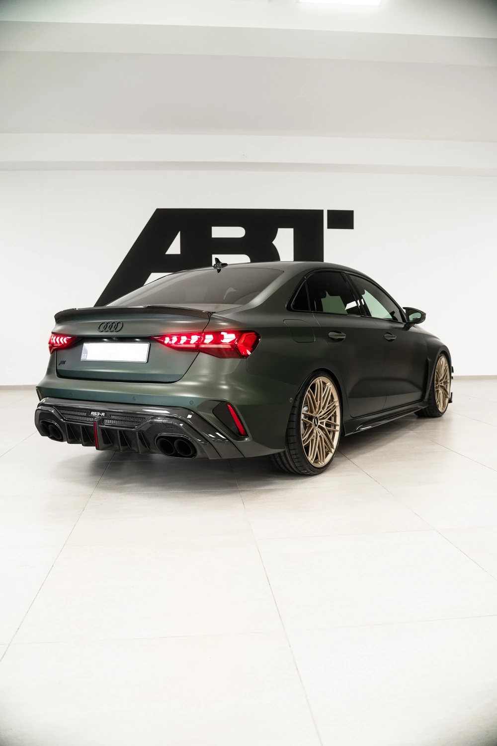 ABT audi RS3-R tuning v IAMWORK